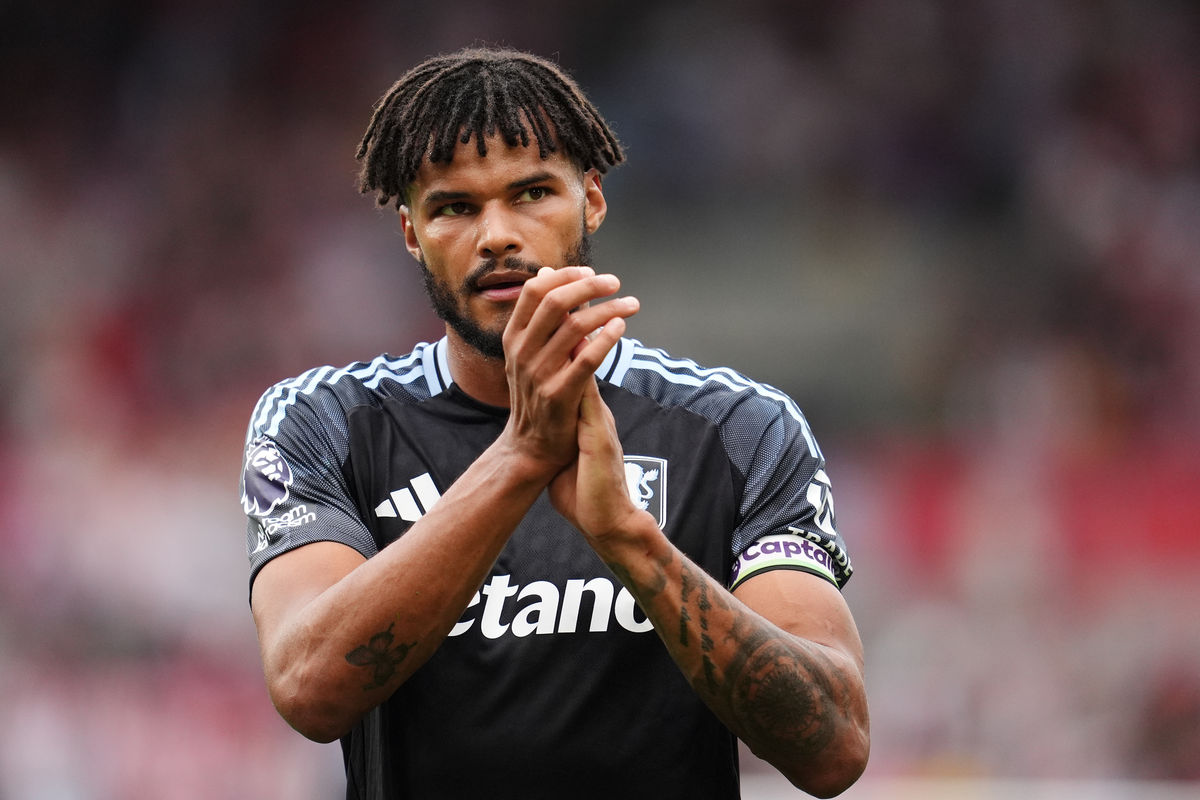 Aston Villa sweat on defender following injury