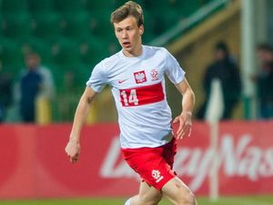 Supporting image for story: DEAL: Walsall sign Krystian Bielik on loan from Arsenal
