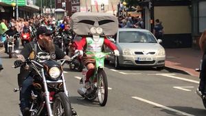 OH Festival parade in Old Hill. Photo: Darren Lester