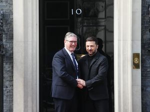 Supporting image for story: Starmer and Zelensky ‘welcomed’ Trump’s new deadline for Russia peace effort