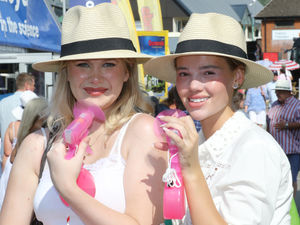 Supporting image for story: 35.7C as Shropshire's 32-year-old heat record is smashed again