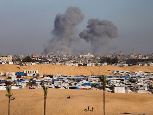 Supporting image for story: Israel launches strikes in Rafah hours after Hamas agrees to a Gaza ceasefire
