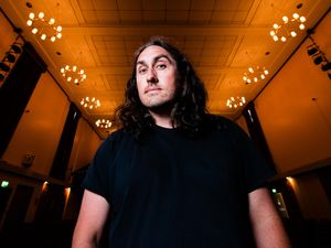 Supporting image for story: Ross Noble, Theatre Severn, Shrewsbury - review