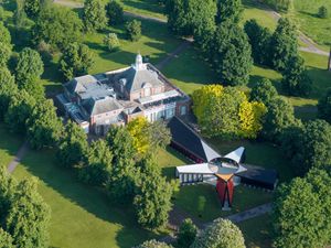 Supporting image for story: Serpentine unveils 2024 pavilion inspired by traditional Korean home courtyard