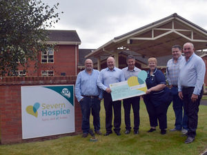 Supporting image for story: Pub visit turns into £30,000 charity fundraiser for Severn Hospice