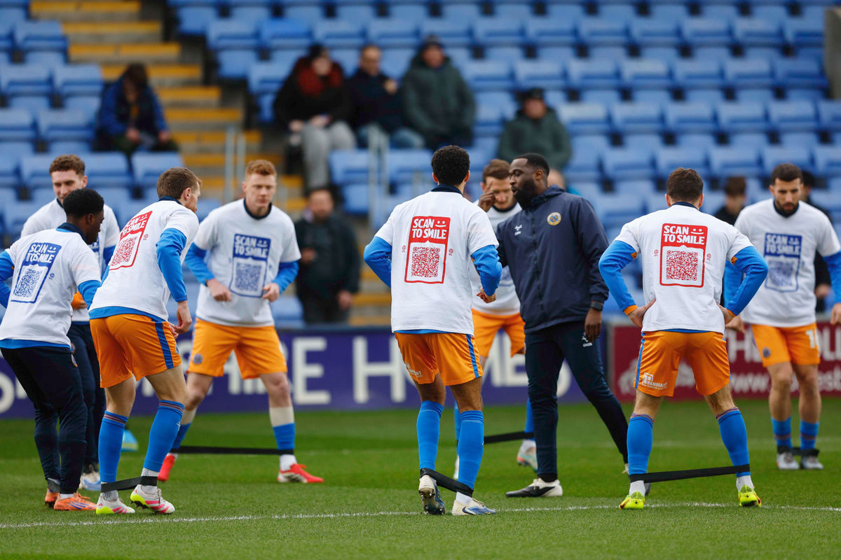 Gavin Cowan provides squad update as Shrewsbury Town train off grass ahead of Colchester United trip