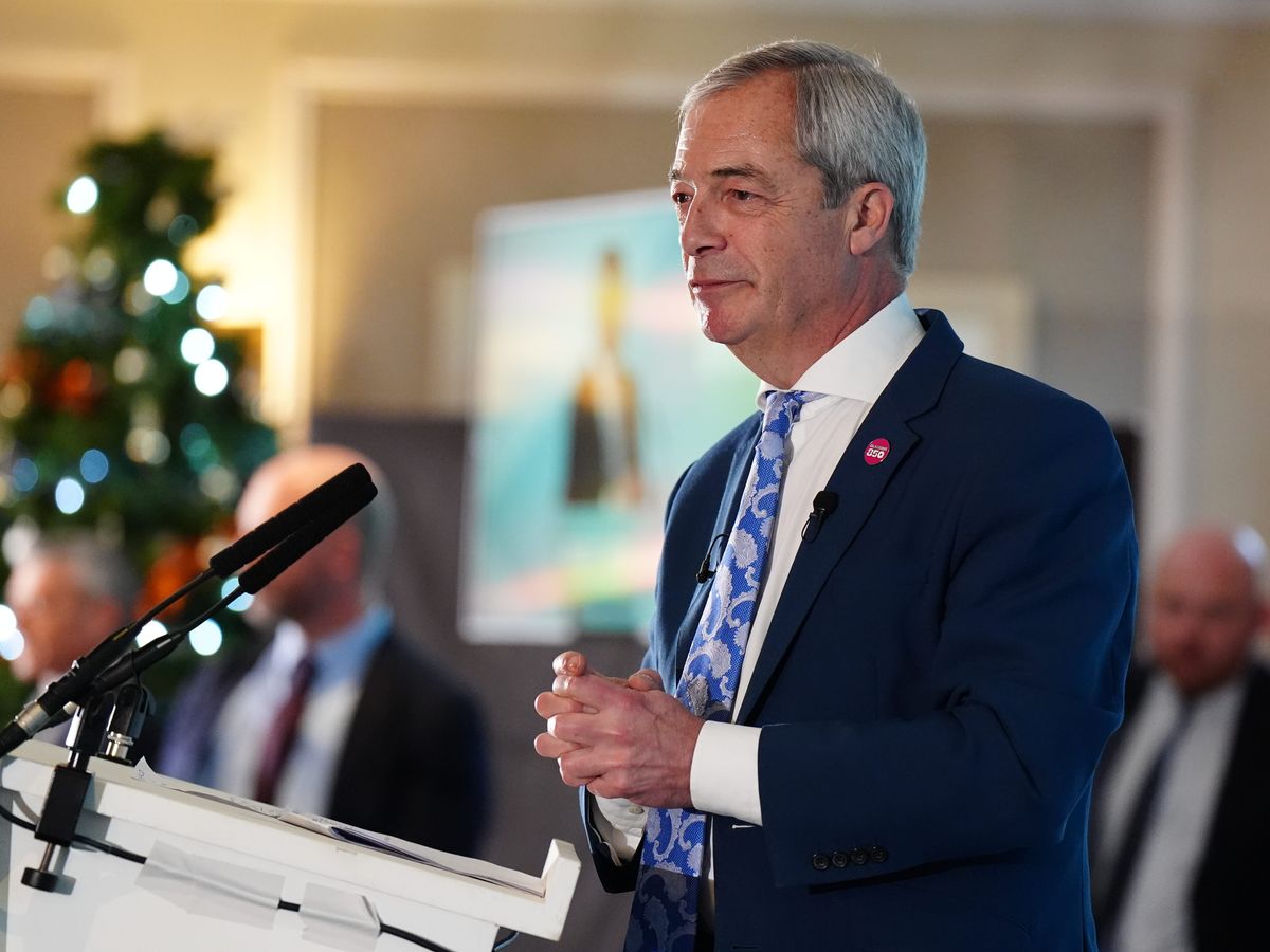 Farage urged to apologise by ex-schoolmates in letter amid racism allegations