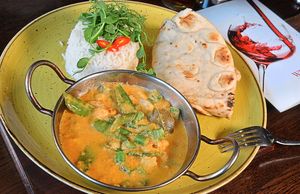 Penang Curry – cauliflower, peppers and mange-tout in a coconut sauce
