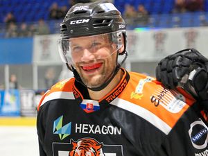 Supporting image for story: Telford Tigers welcome back Supa man after serious injury