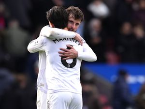Supporting image for story: Mason Mount challenges Man Utd to aim for Champions League after Palace comeback