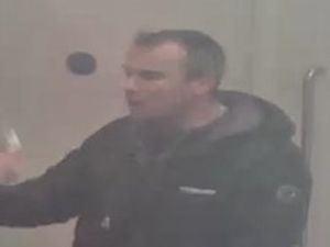 Supporting image for story: Man threatened at Birmingham New Street cash point