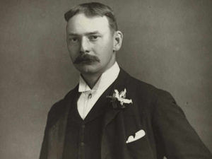 Supporting image for story: Statue of writer to be unveiled at Walsall Arboretum