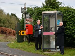 Supporting image for story: Red box removal not a smart phone idea, say objectors