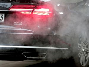 Supporting image for story: EU adoption of reduced emissions for cars postponed amid German opposition