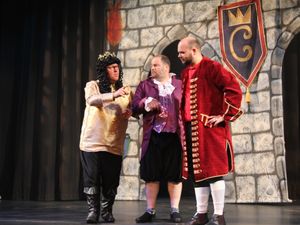 Supporting image for story: Cinderella at Prince of Wales Theatre provides a fun twist on a family favourite