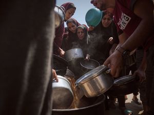 Supporting image for story: Netanyahu says Israel considering alternatives to ceasefire talks with Hamas