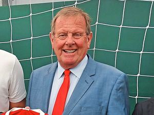 Supporting image for story: Wellington Amateurs complete comeback on an emotional day