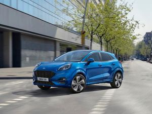 Supporting image for story: New Ford Puma crossover revealed with clever boot design and hybrid engines