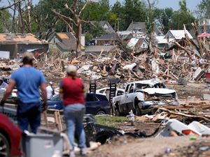 Supporting image for story: Five dead after severe weather sweeps across Texas and Oklahoma