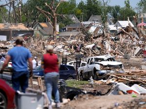 Supporting image for story: Five dead after severe weather sweeps across Texas and Oklahoma