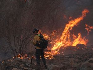 Supporting image for story: More than 50,000 people under evacuation orders or warnings from new fire