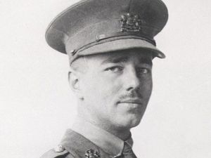 Supporting image for story: Special edition of Wilfred Owen's poems to be released for centenary
