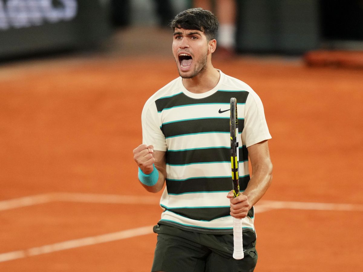 Carlos Alcaraz to defend French Open title in final as Lorenzo Musetti retires