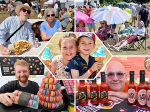 Supporting image for story: Hundreds turn out for Wellington's Wrekin Eatin' food festival on scorching day of delicious delights