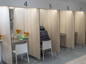 Supporting image for story: No changes to drug laws even if consumption room is a success, says minister