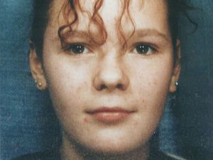 Supporting image for story: Prisoner held on suspicion of murdering teenager Lindsay Jo Rimer 30 years ago