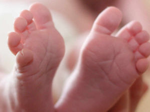 Supporting image for story: Mothers angry over Shropshire maternity unit closures