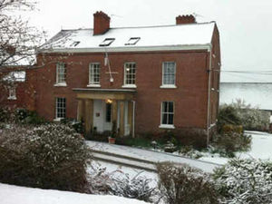 Supporting image for story: Oswestry School can put car park on battle site