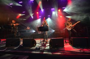 Paul Heaton and Jacqui Abbot entertain the crowds in 2016