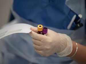 Supporting image for story: Health chief warns of 'probable' post Christmas Covid spike