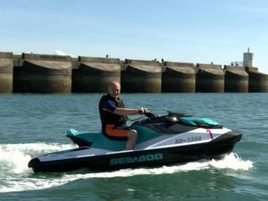 Supporting image for story: Sir Ed Davey jet skis into ‘very excited’ Lib Dem conference