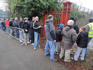 Supporting image for story: Stourbridge fans queue for FA Cup tickets