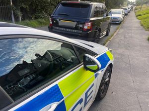 Supporting image for story: Four arrested after weapons found in car which had attempted to flee police in Stourbridge 