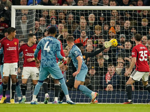Supporting image for story: Manchester United 3 Aston Villa 2 - Report 
