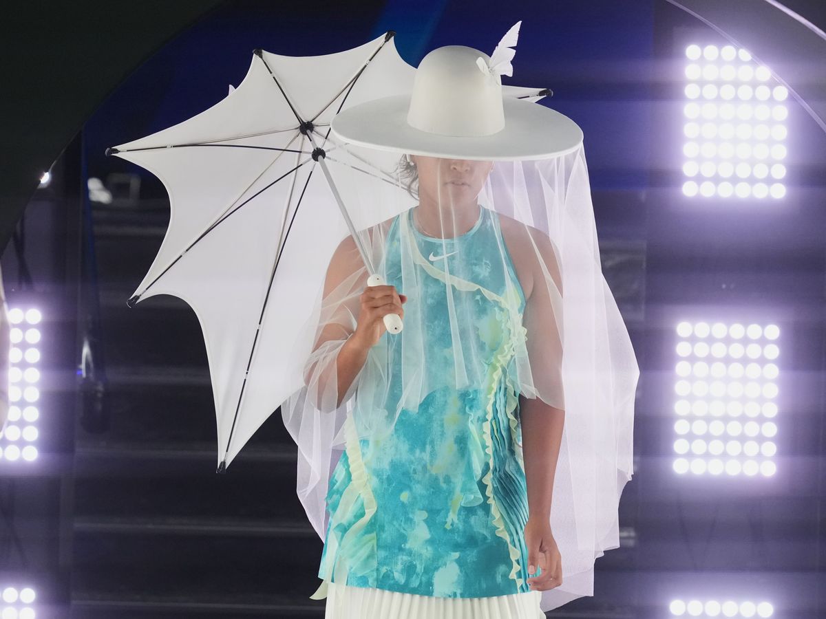 Boris Becker says Naomi Osaka’s flamboyant entrance was ‘contradictory’   expressandstar.com