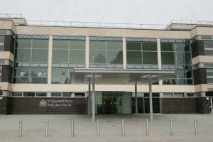 Supporting image for story: Judge tells Chirk man to expect 'long sentence' after being found guilty of knife attack on partner