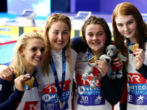 Supporting image for story: Shropshire swimmer Freya Anderson claims second gold 
