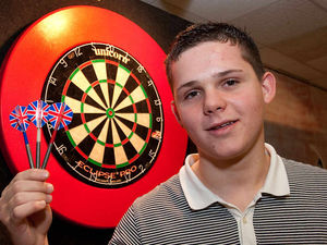 Supporting image for story: Matt Dicken stuns PDC world youth champion