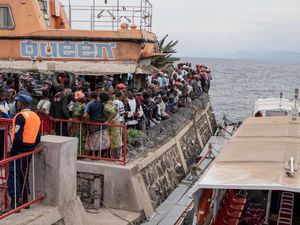 Supporting image for story: Dozens dead after boat capsizes in Democratic Republic of Congo