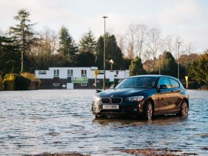 Supporting image for story: In pictures: Shrewsbury floodwaters on the rise
