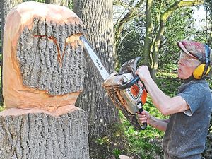Supporting image for story: Sculptor is real angel to garden