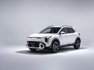 Supporting image for story: Updated Kia Stonic will be priced from £21,795