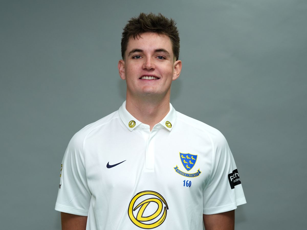 Sussex ease to win as leaders Nottinghamshire dominate Yorkshire
