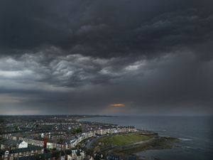 Supporting image for story: West Midlands weather report: Showers mixed with dry spells on the way this weekend