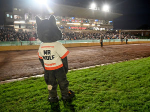 Supporting image for story: Speedway crowds pack out Wolves stadium for emotional semi-final clash that could be city's last