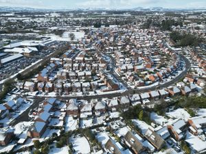 Supporting image for story: Second day of snow in Shropshire brings further travel disruption and school closures